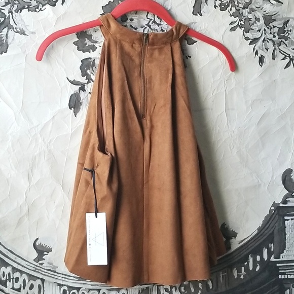 Sage the Label Crop Top - Picture 3 of 5